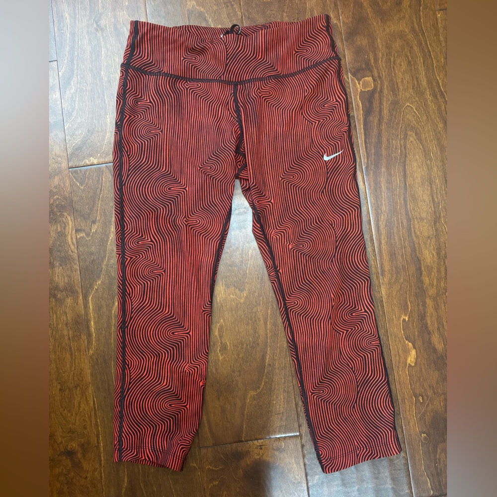Nike Women’s Red and Black Dri-Fit Athletic Leggings Med